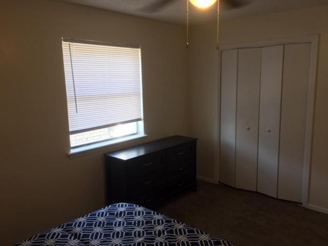Fully Furnished Two Bedroom Apartment Lawton Esterno foto