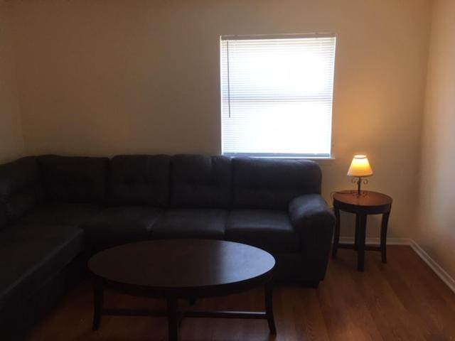 Fully Furnished Two Bedroom Apartment Lawton Esterno foto